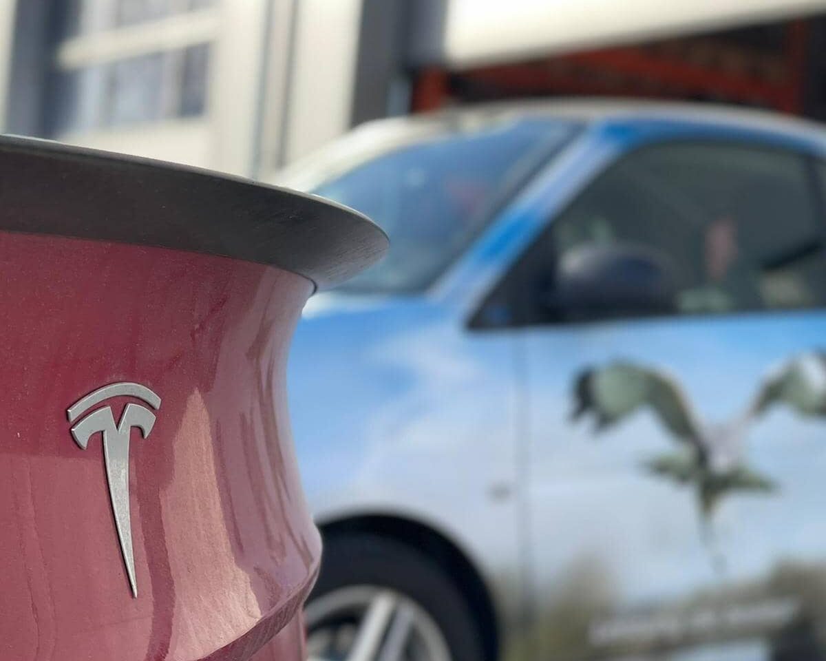 cropped-Slider-ElektroPecher-Tesla.jpg